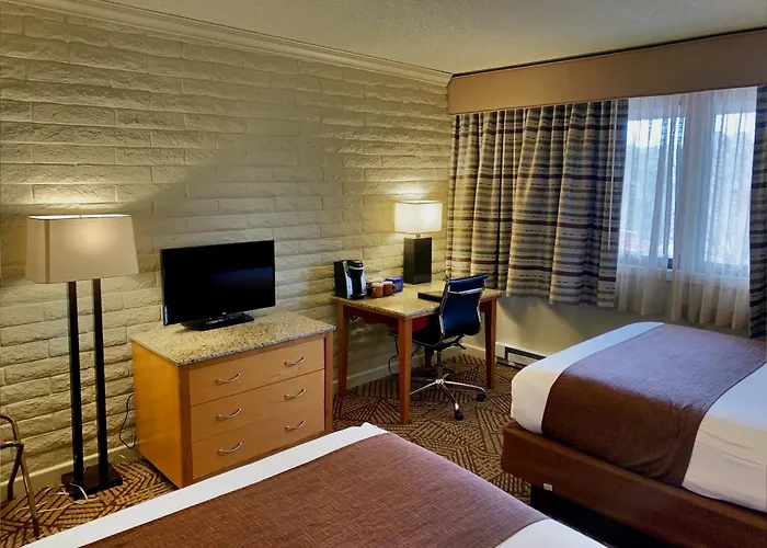 Hotel Thunderbird - Inside The Park 3*